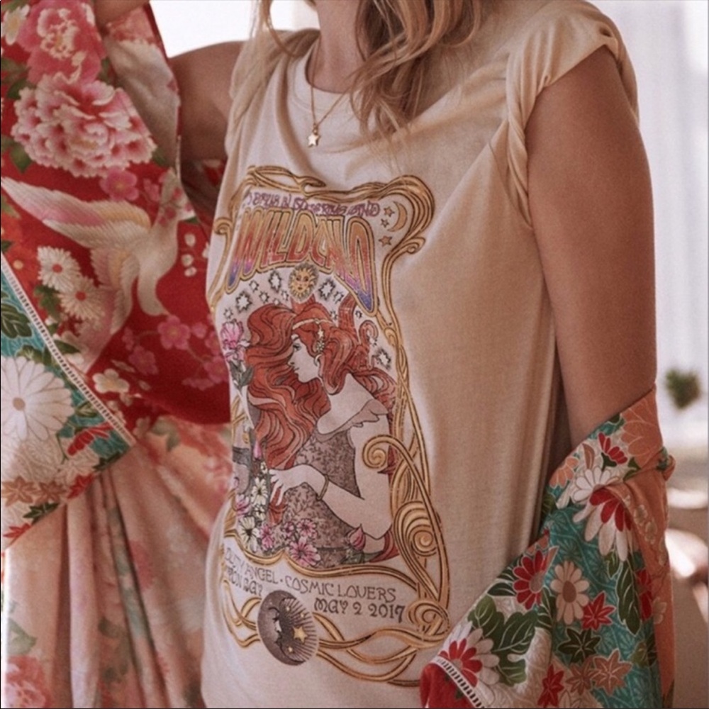 Vintage style boho print graphic tee WILD CHILD - Picture 5 of 9